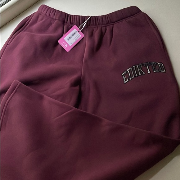 Edikted Camo Crush Sweatpants - Picture 2 of 5